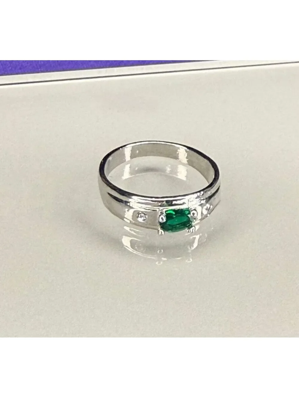 Green oval band - Ring - Silver - CZs - Size 9